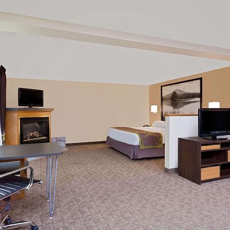 Super 8 by Wyndham Lebanon Hotel Bagian luar foto