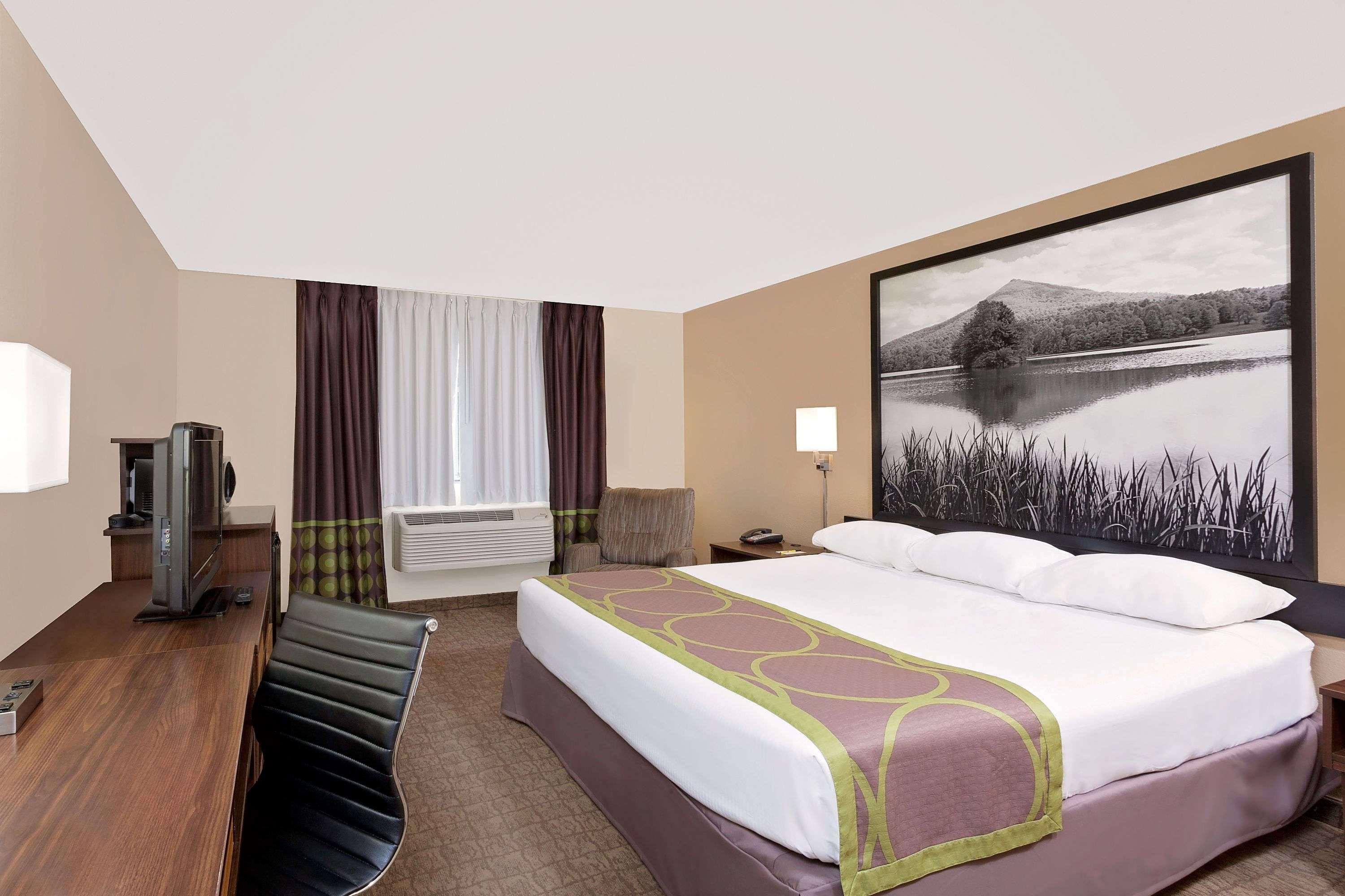 Super 8 by Wyndham Lebanon Hotel Bagian luar foto