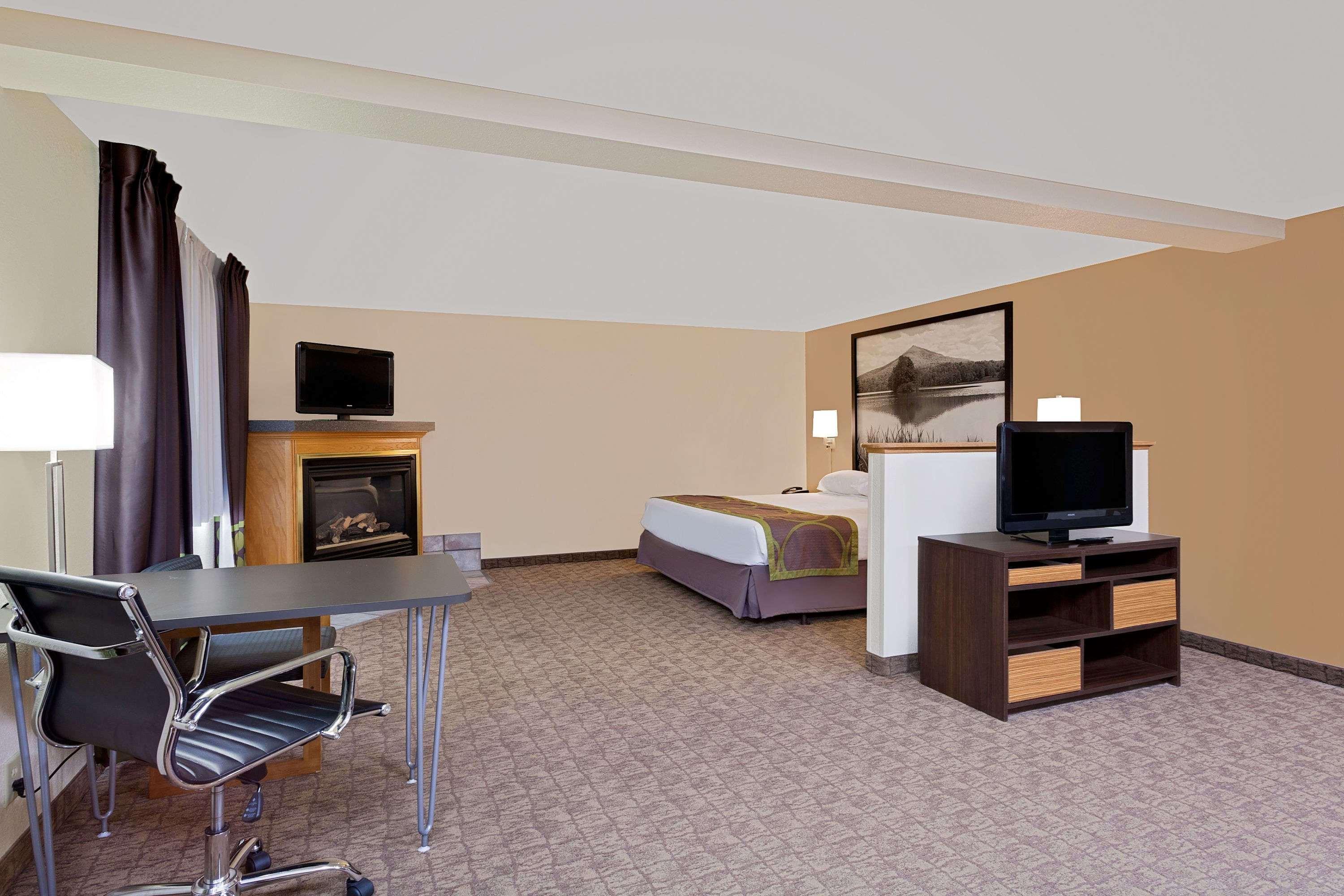Super 8 by Wyndham Lebanon Hotel Bagian luar foto